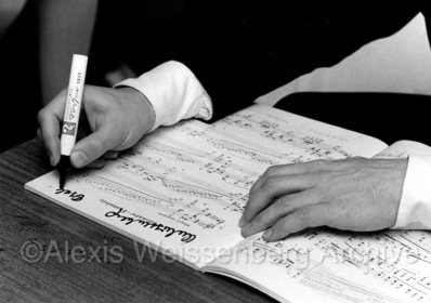 1972 in Japan signing on a score